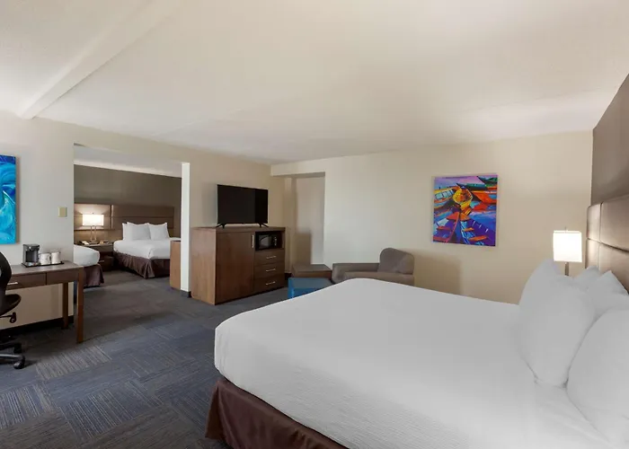 Best Western Plus Toronto Airport Hotel